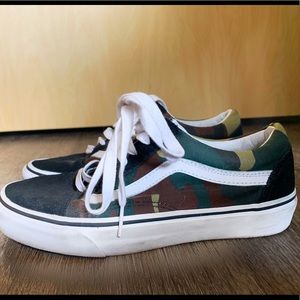 Barely worn size 7 woodland camo old school Vans